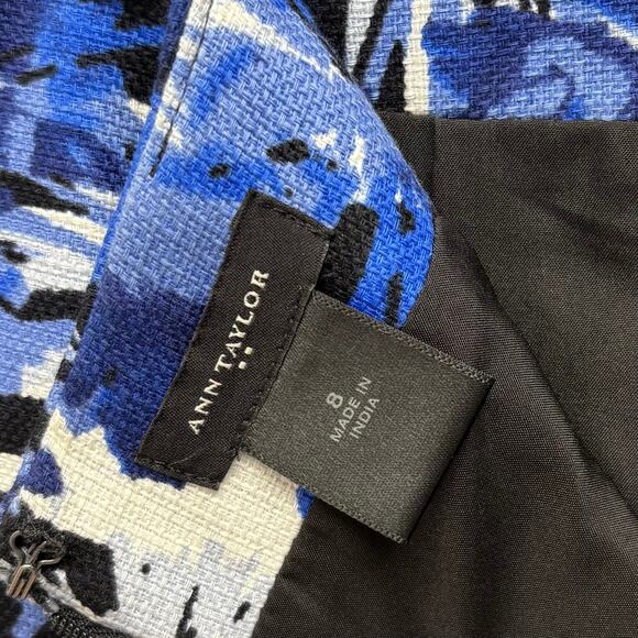 Ann Taylor Pencil Skirt, Blue White Floral, Lined, Knee Length, Women's Size 8 - Picture 2 of 4